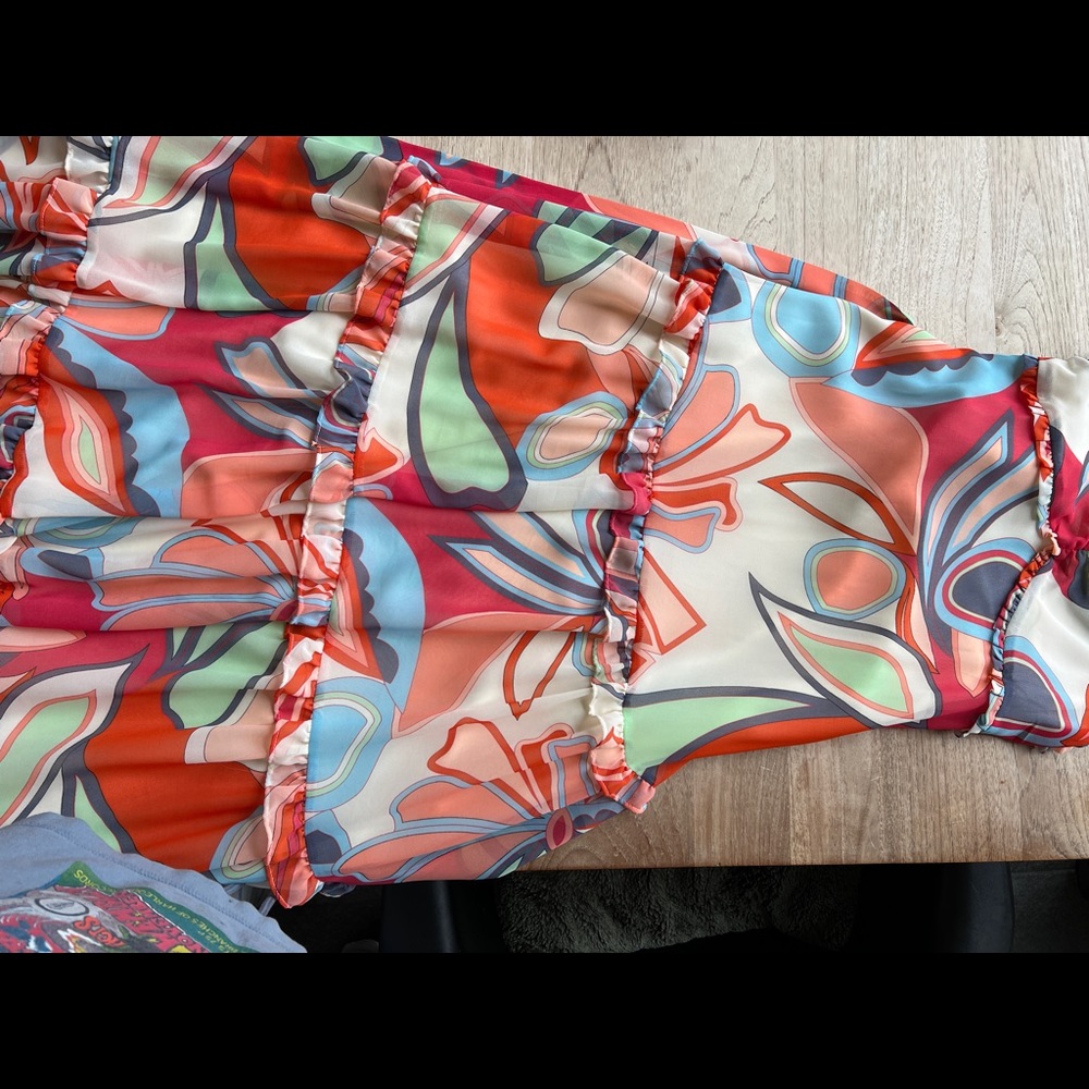 Never been worn - beautiful and colorful maxi dress with tag still on. - Picture 4 of 6